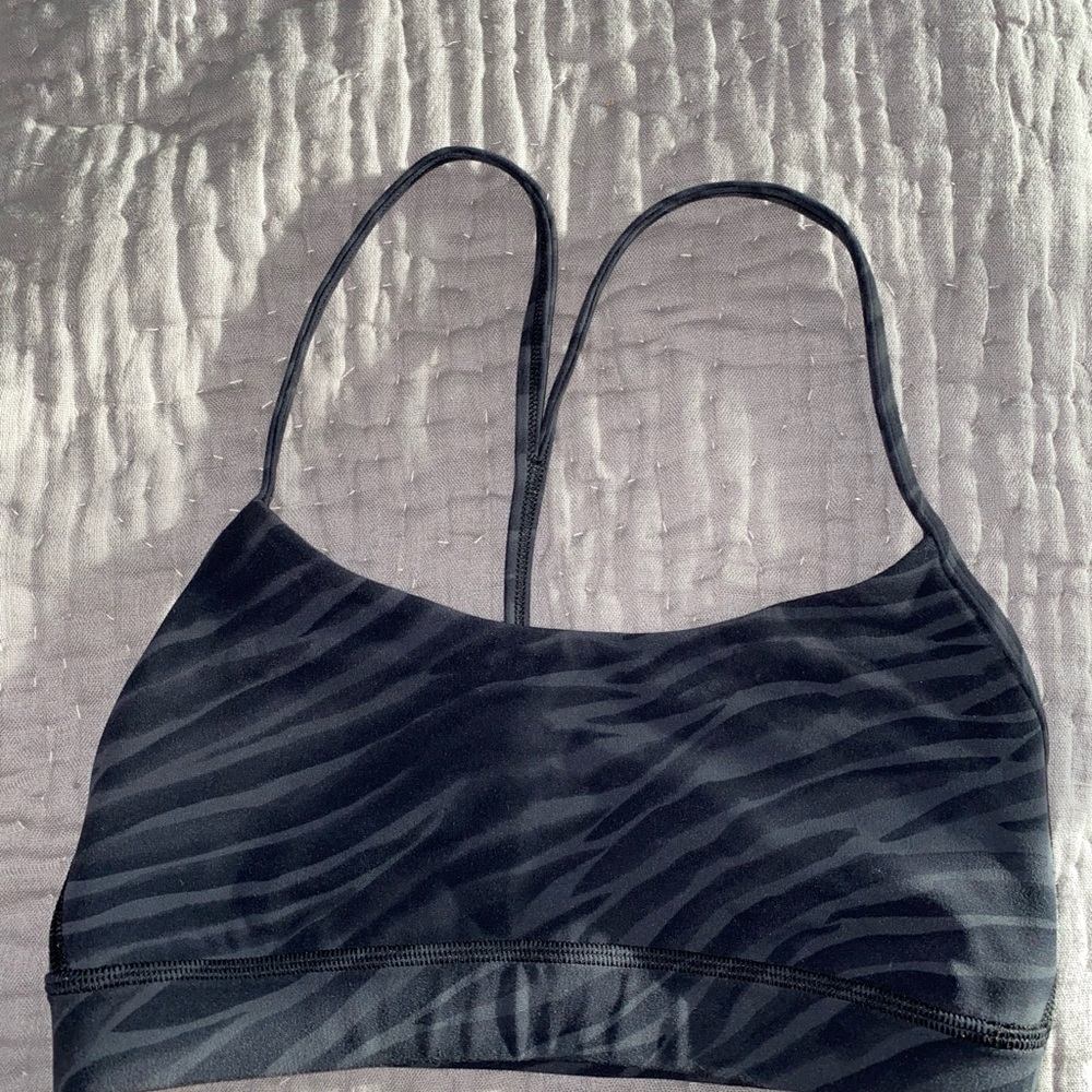 sports bra
